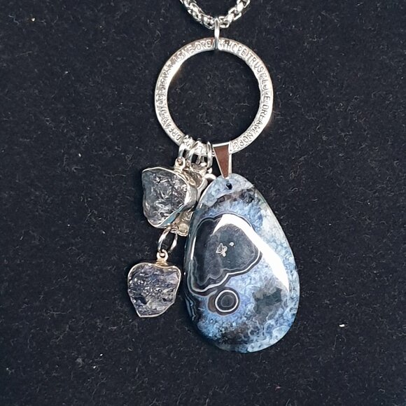Bold Vintage ANDREA 925 Silver Blue Agate Dream Hope Trust Love Luck Necklace - Picture 1 of 15